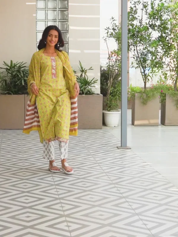 Women Yellow Printed Cotton Straight Suit With Dupatta - Image 3
