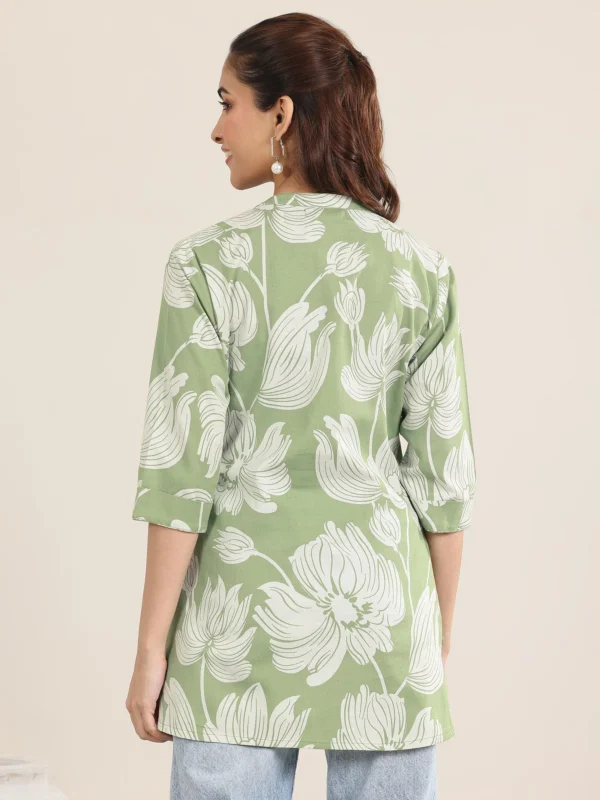 Women Green Printed Cotton Straight Short Kurti - Image 3