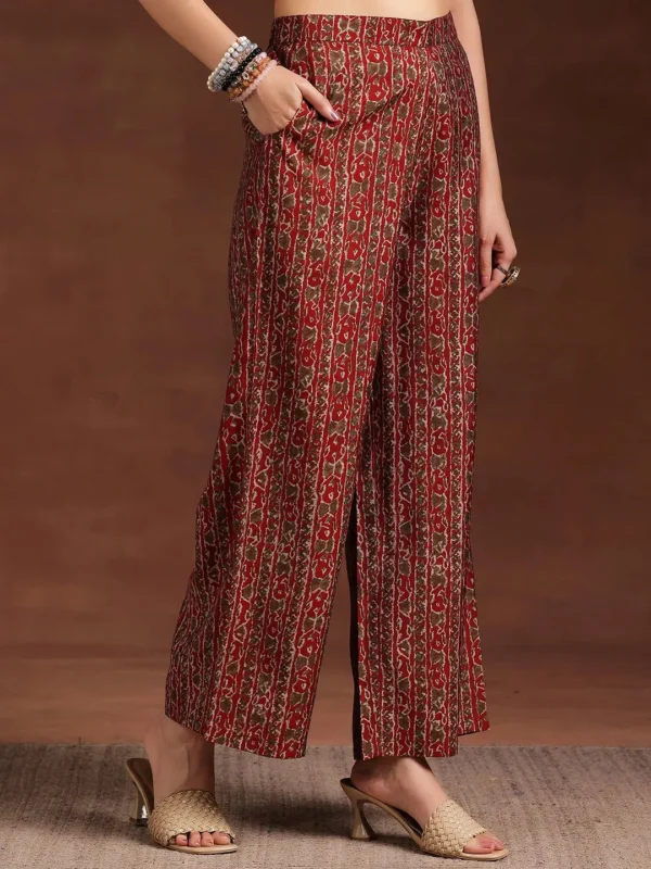 Women Maroon Printed Silk Blend Straight Kurta Set - Image 4