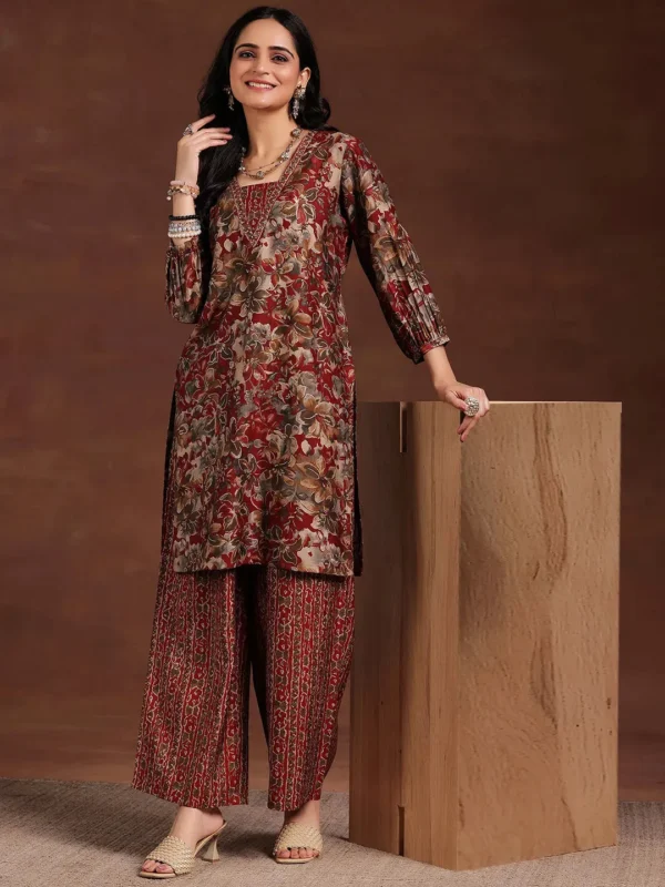 Women Maroon Printed Silk Blend Straight Kurta Set - Image 2