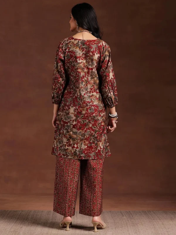 Women Maroon Printed Silk Blend Straight Kurta Set - Image 6