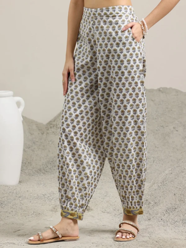Women Mustard Printed Cotton Straight Suit With Dupatta - Image 3