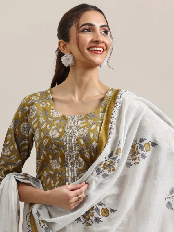 Women Mustard Printed Cotton Straight Suit With Dupatta - Image 2