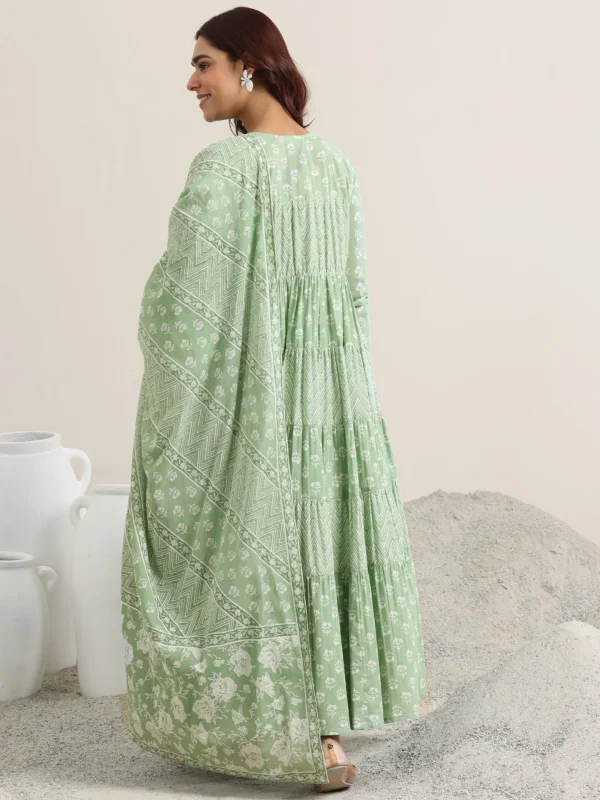 Women Green Printed Cotton Anarkali Suit With Dupatta - Image 4