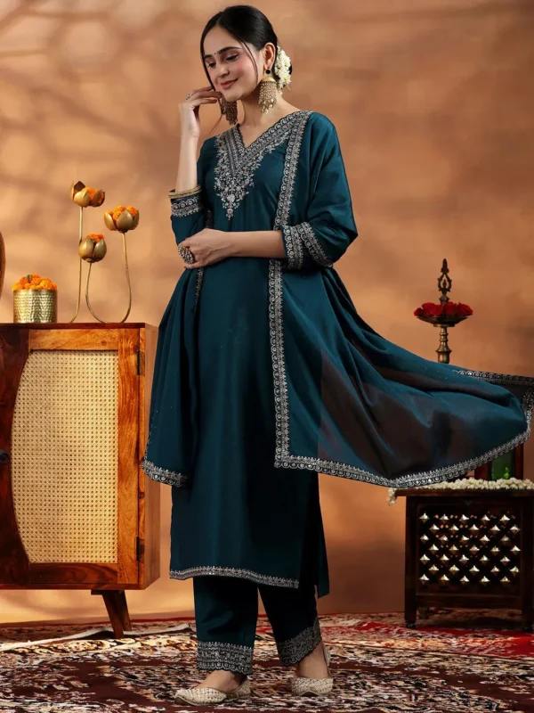 Women Navy Blue Yoke Design Silk Blend Straight Suit With Dupatta - Image 2