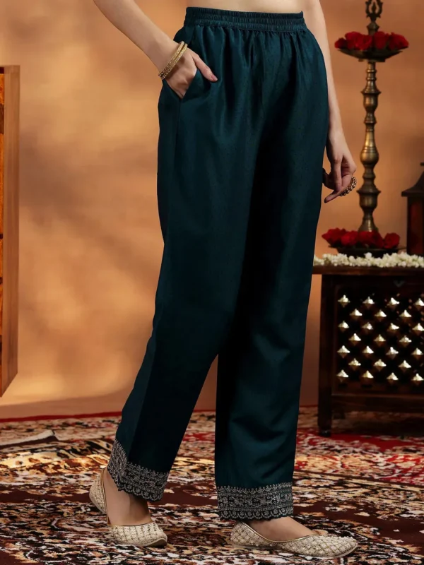 Women Navy Blue Yoke Design Silk Blend Straight Suit With Dupatta - Image 3