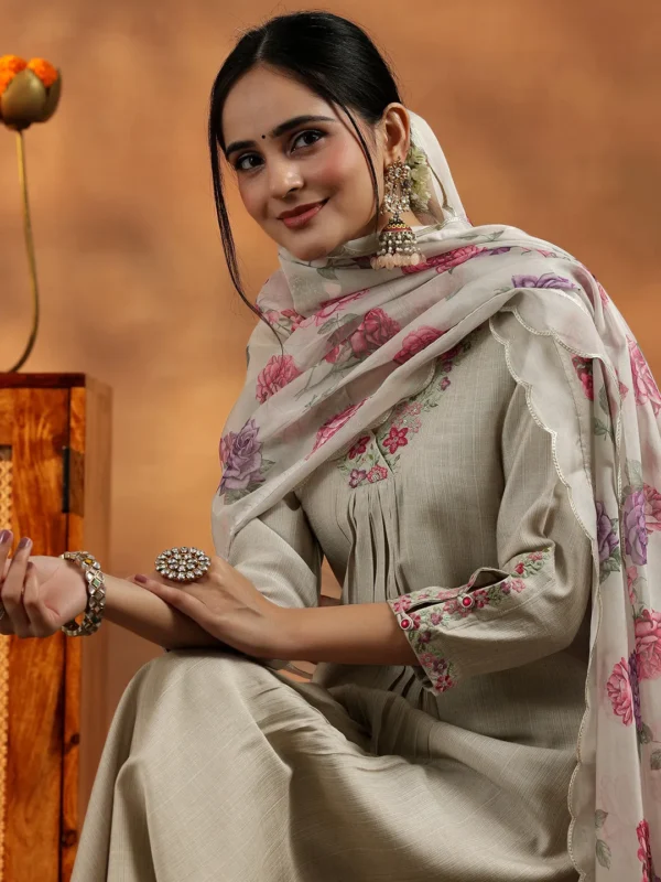 Women Beige Yoke Design Silk Blend Straight Suit With Dupatta - Image 4