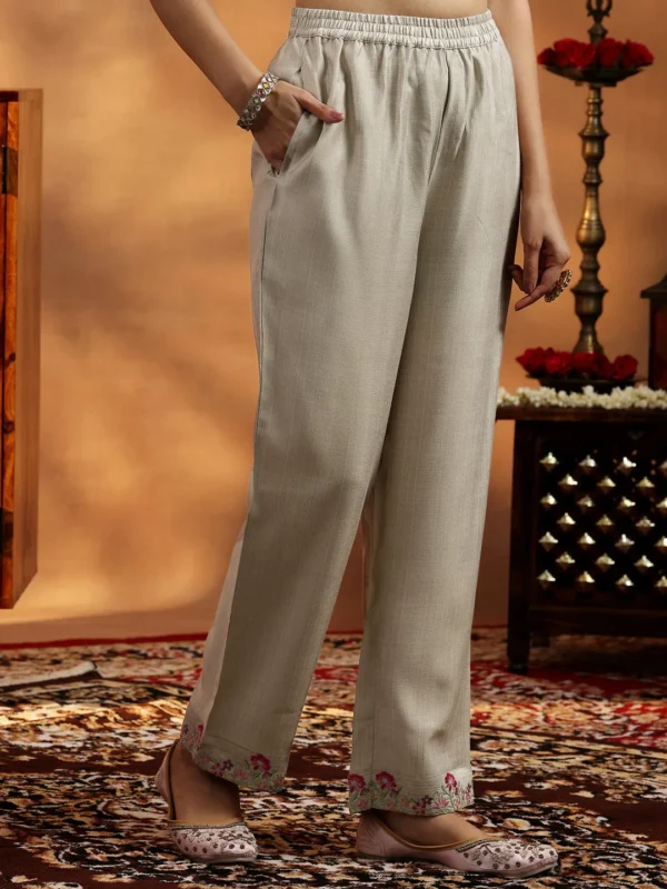 Women Beige Yoke Design Silk Blend Straight Suit With Dupatta - Image 3