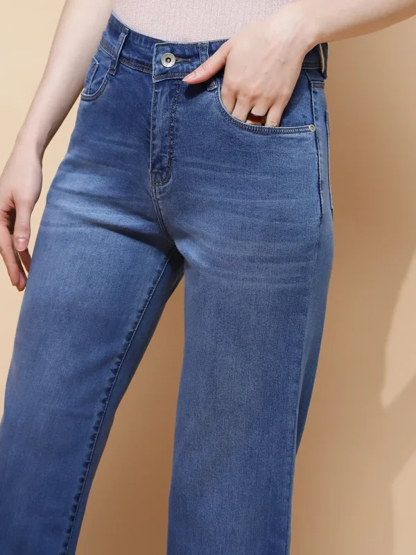 Women Blue Straight Relaxed Fit Jeans - Image 5
