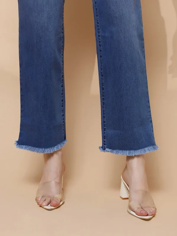Women Blue Straight Relaxed Fit Jeans - Image 4