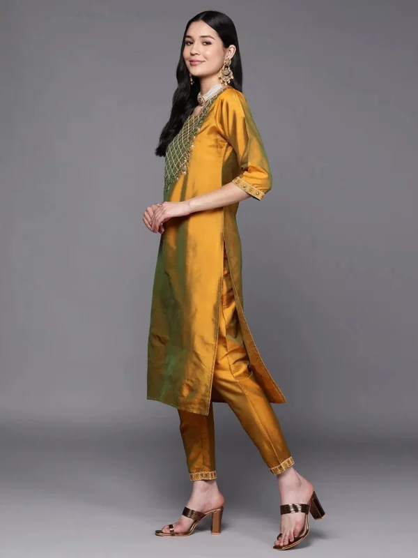 Women Mustard Yoke Design Silk Blend Straight Kurta With Dupatta - Image 6